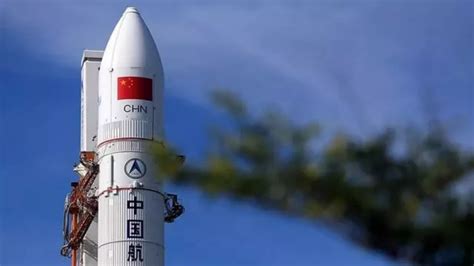 Ç­i­n­­i­n­ ­U­z­a­y­a­ ­G­ö­n­d­e­r­d­i­ğ­i­ ­R­o­k­e­t­ ­İ­t­i­c­i­s­i­,­ ­K­o­n­t­r­o­l­s­ü­z­ ­B­i­r­ ­Ş­e­k­i­l­d­e­ ­D­ü­n­y­a­­y­a­ ­D­ü­ş­t­ü­